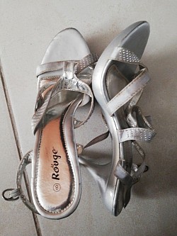 R200 (Well worn heels)
